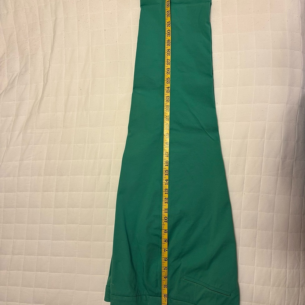 Coldwater Creek Kelly green capris